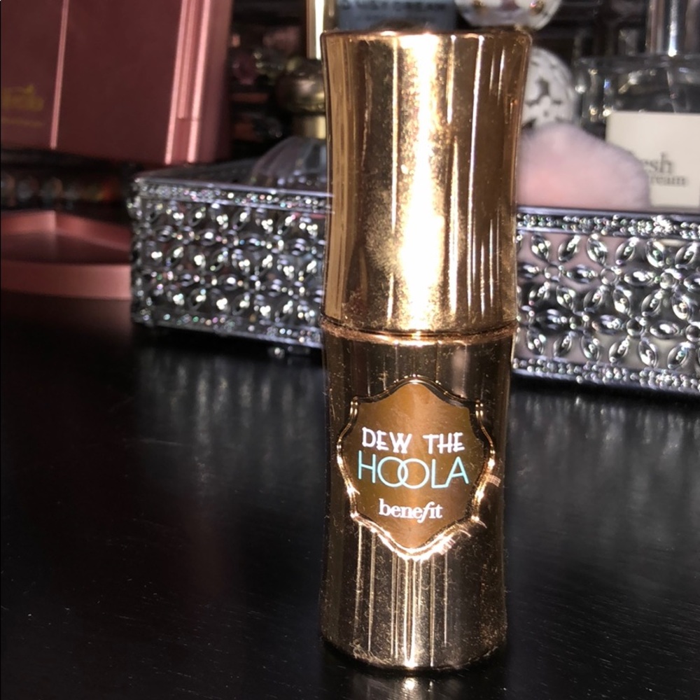 Dew the hoola